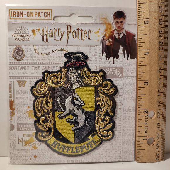Harry Potter Hufflepuff Sigil Iron On Patch Official Movie Collectible Fashion - Picture 2 of 2